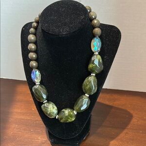 Elegant Green Beaded Necklace